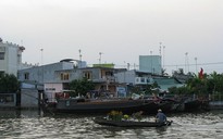 Ăn tết trên sông